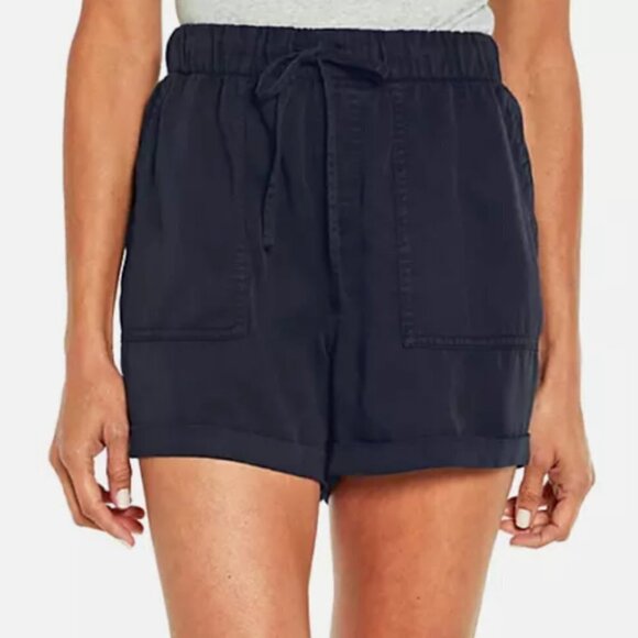 GAP Women's XXL Tencel Short Blue Pull On Drawstring Cuffed NWT Inseam 4" - Picture 1 of 14